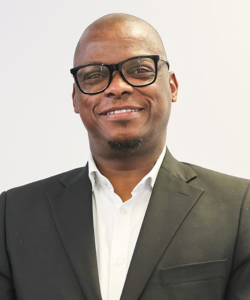 Zola Lupondwana